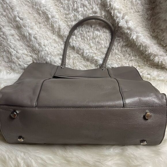 Rebecca Minkoff leather gray large shoulder bag with silver tone hardwares. - Picture 6 of 14